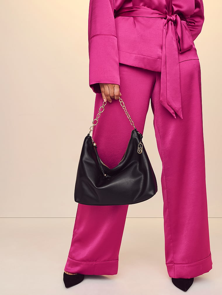 VS Icon Medium Shoulder Bag image number null