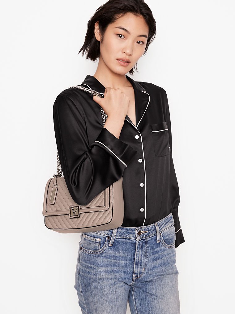 The Victoria Medium Shoulder Bag image number null