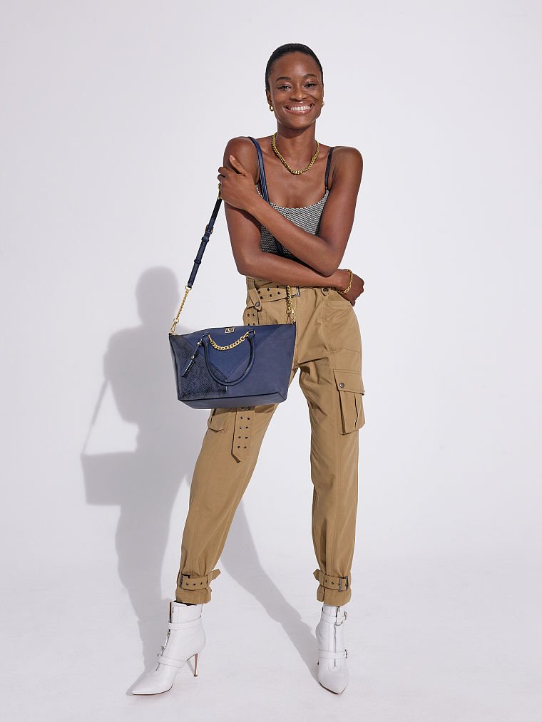 The Victoria Slouchy Satchel image number null
