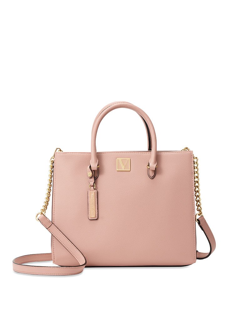 Structured satchel outlet