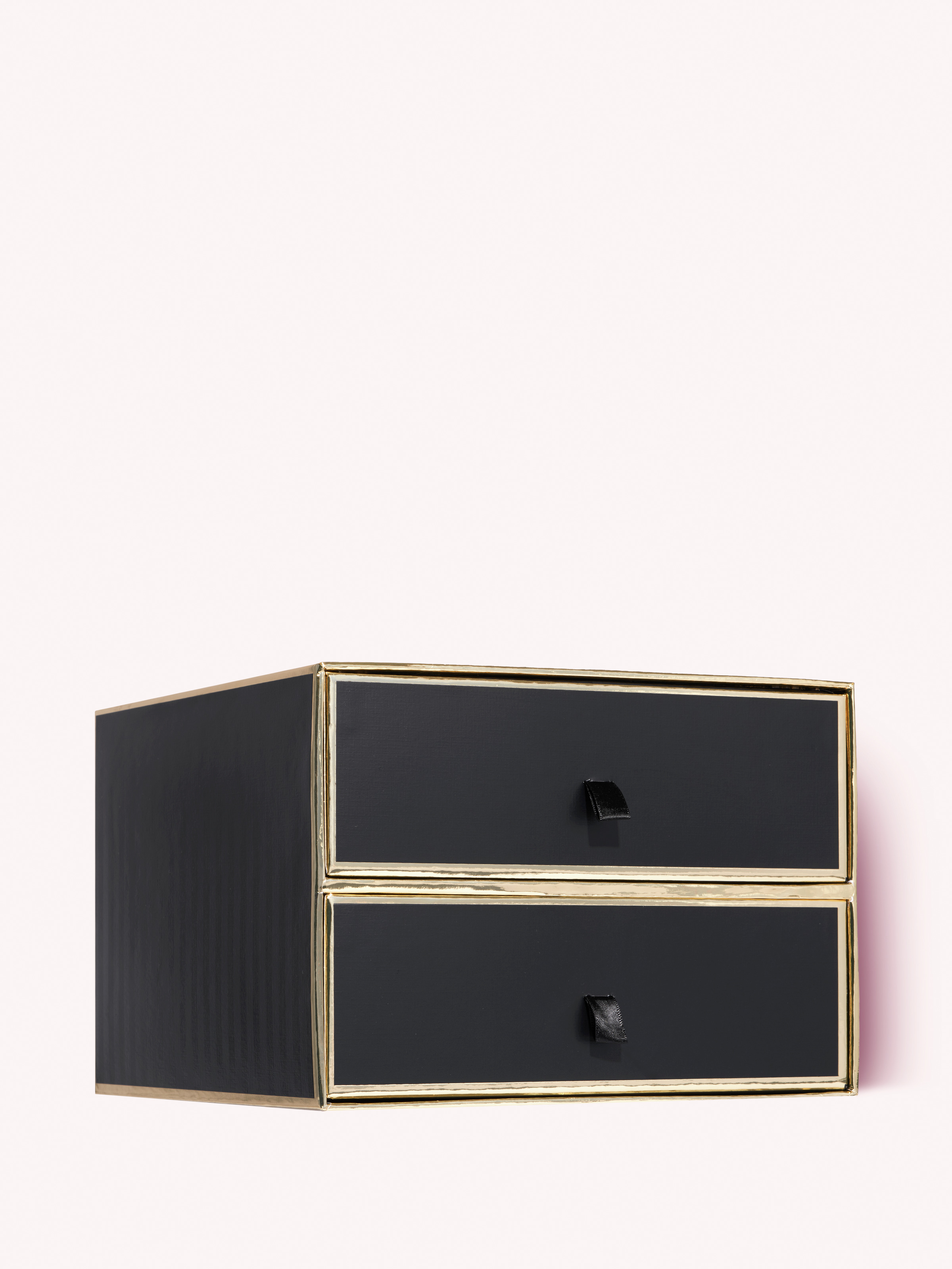 Bombshell Oud 5Piece Giftset image number null