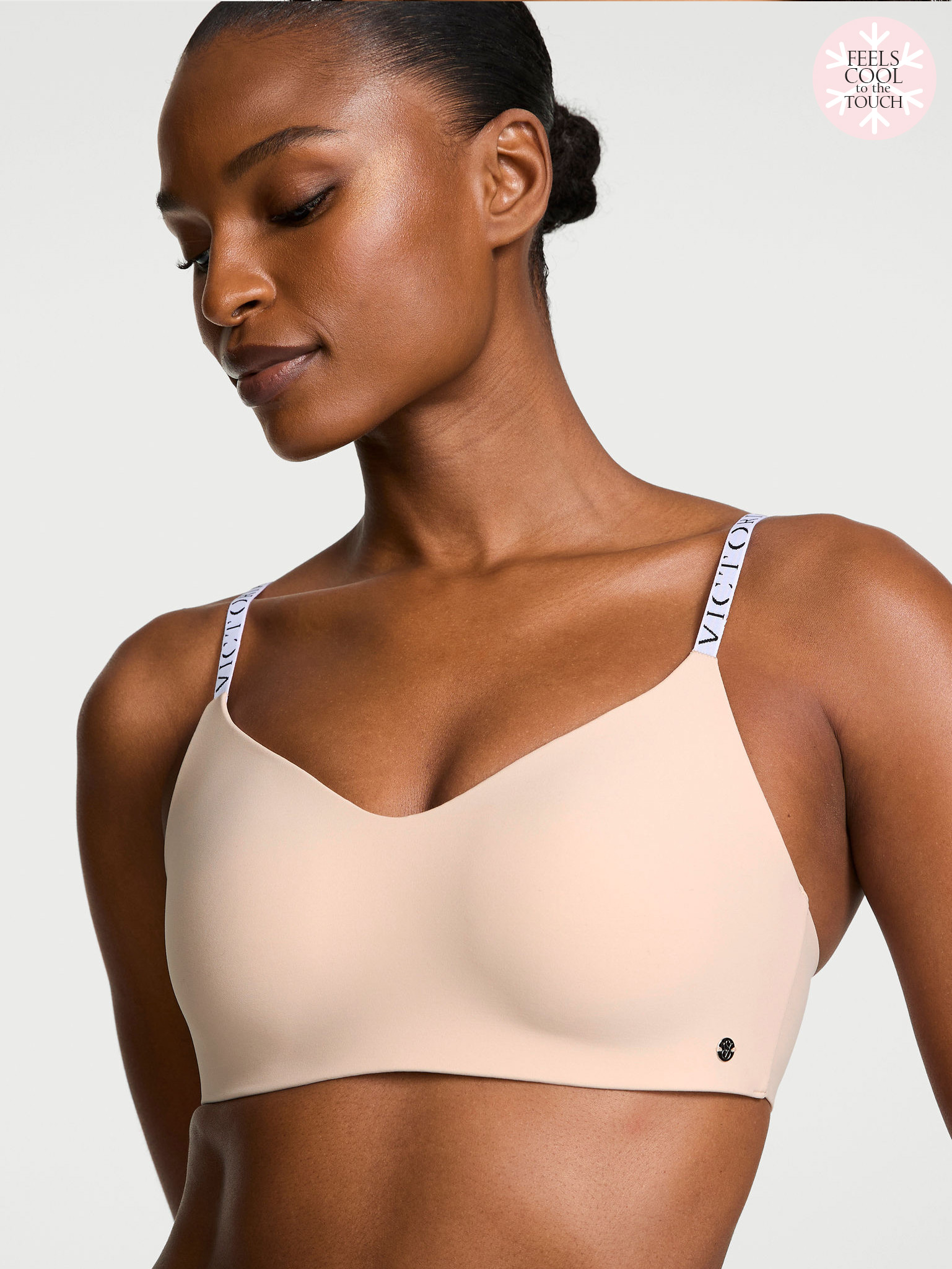 The CoolBra&trade; Lightly Lined Wireless Plunge Bralette image number null