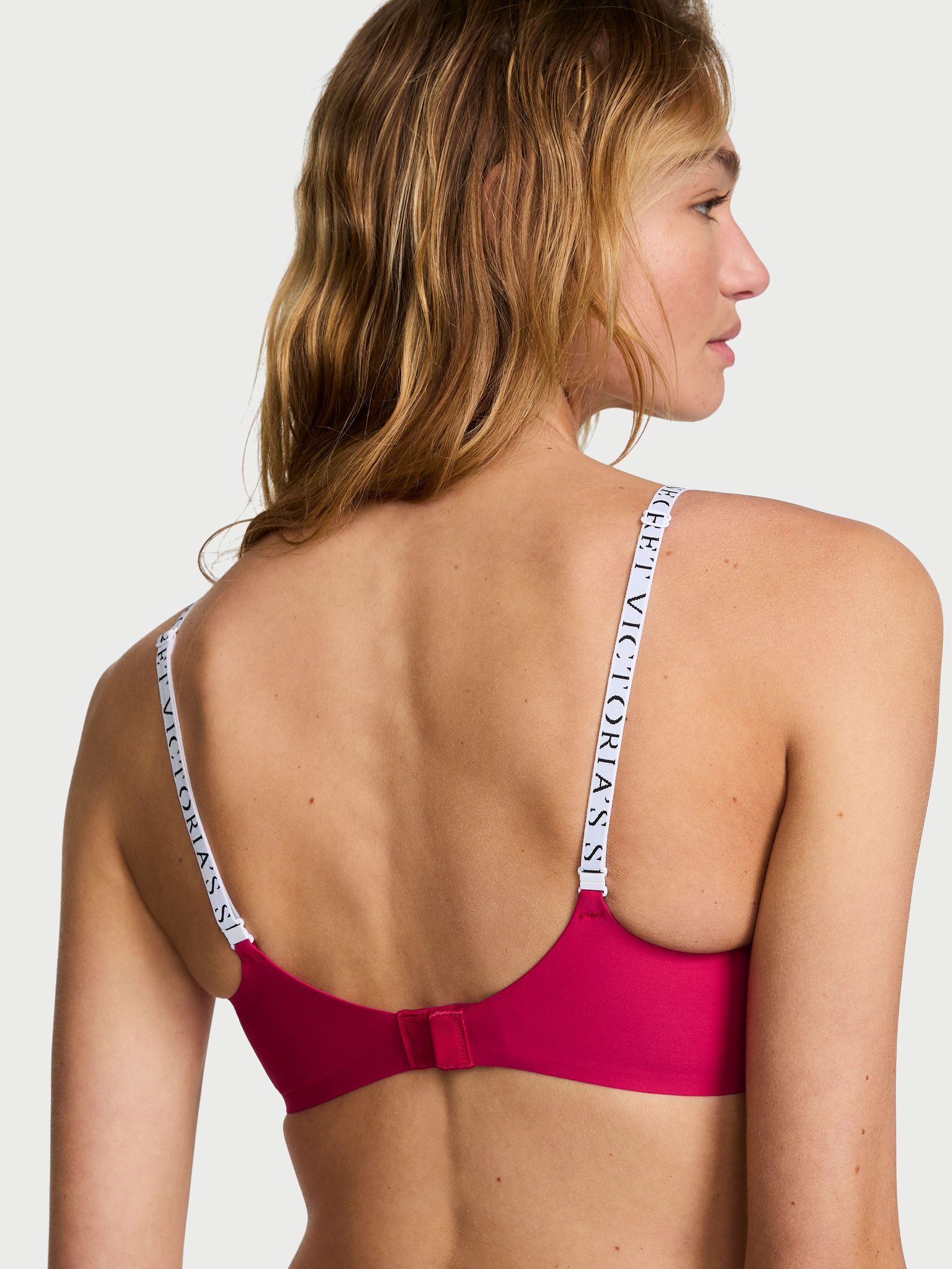 The CoolBra&trade; Lightly Lined Wireless Plunge Bralette image number null