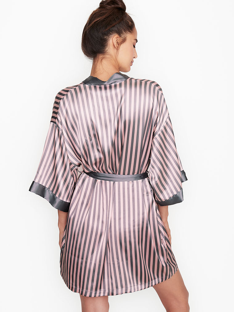 Satin Robe image number null